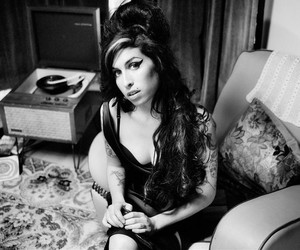 Amy Winehouse Hologramm geht auf Tour 