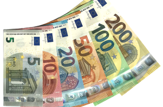 euro_banknotes_europa_series.png